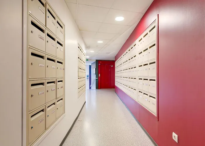 66 - Le Lokup - Wifi - Proche Tram Lägenhet